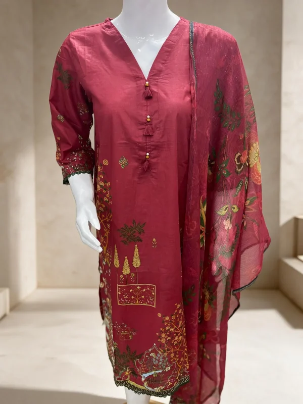 Bonanza Satrangi Maroon Chiffon Dupatta 2-Piece Suit – full look on mannequin